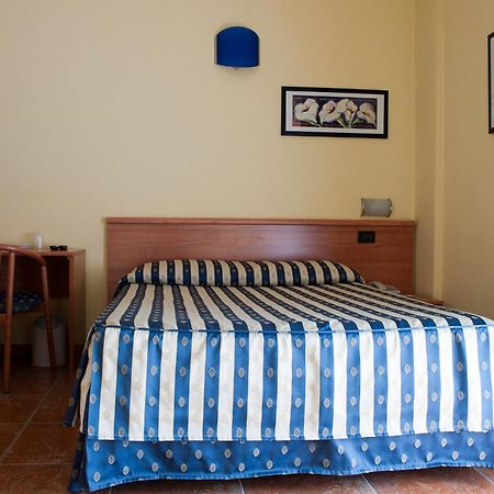 Hotel Blue Ribbon Vercelli Eksteriør bilde