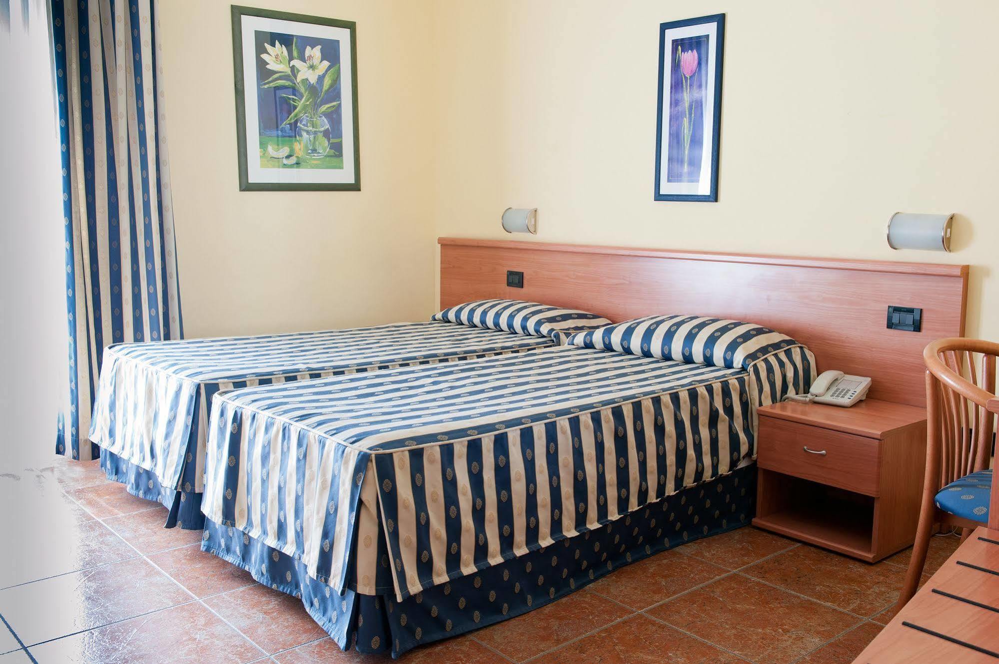 Hotel Blue Ribbon Vercelli Eksteriør bilde